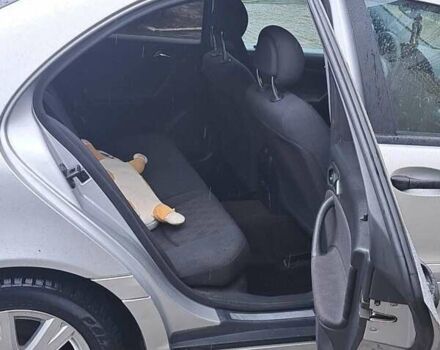 Серый Мерседес Ц-Класс, объемом двигателя 2.2 л и пробегом 340 тыс. км за 4600 $, фото 8 на Automoto.ua