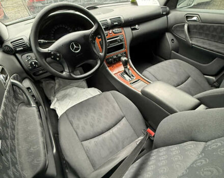 Серый Мерседес Ц-Класс, объемом двигателя 1.8 л и пробегом 260 тыс. км за 4500 $, фото 7 на Automoto.ua