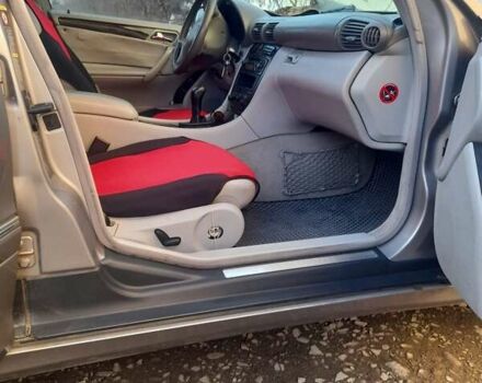 Сірий Мерседес Ц-Клас, об'ємом двигуна 2.15 л та пробігом 390 тис. км за 3496 $, фото 20 на Automoto.ua