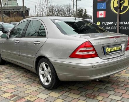 Сірий Мерседес Ц-Клас, об'ємом двигуна 1.8 л та пробігом 250 тис. км за 6990 $, фото 4 на Automoto.ua