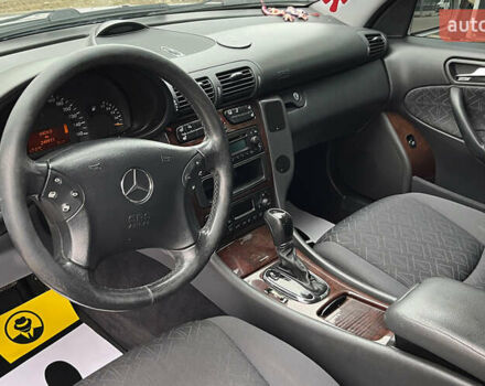 Серый Мерседес Ц-Класс, объемом двигателя 1.8 л и пробегом 250 тыс. км за 6990 $, фото 9 на Automoto.ua