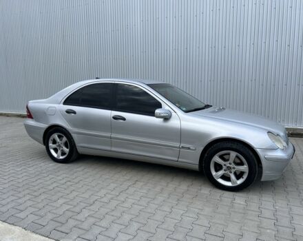 Серый Мерседес Ц-Класс, объемом двигателя 2.2 л и пробегом 337 тыс. км за 4700 $, фото 1 на Automoto.ua