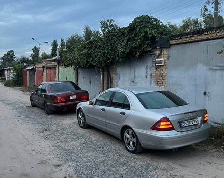 Серый Мерседес Ц-Класс, объемом двигателя 1.8 л и пробегом 240 тыс. км за 4300 $, фото 2 на Automoto.ua