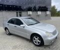 Сірий Мерседес Ц-Клас, об'ємом двигуна 2.2 л та пробігом 320 тис. км за 2099 $, фото 6 на Automoto.ua