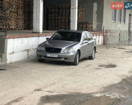 Сірий Мерседес Ц-Клас, об'ємом двигуна 1.8 л та пробігом 300 тис. км за 5000 $, фото 19 на Automoto.ua