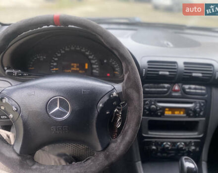 Сірий Мерседес Ц-Клас, об'ємом двигуна 1.8 л та пробігом 300 тис. км за 5000 $, фото 11 на Automoto.ua