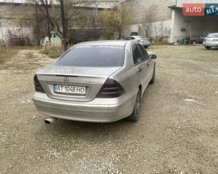 Сірий Мерседес Ц-Клас, об'ємом двигуна 1.8 л та пробігом 300 тис. км за 5000 $, фото 3 на Automoto.ua