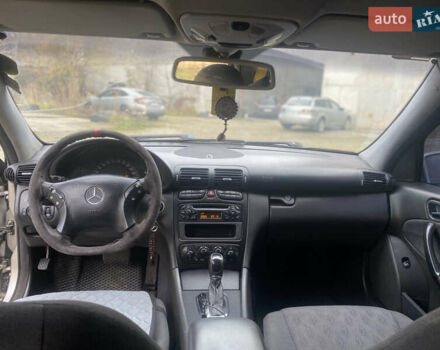 Сірий Мерседес Ц-Клас, об'ємом двигуна 1.8 л та пробігом 300 тис. км за 5000 $, фото 10 на Automoto.ua