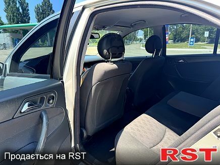 Серый Мерседес Ц-Класс, объемом двигателя 1.8 л и пробегом 222 тыс. км за 3950 $, фото 3 на Automoto.ua