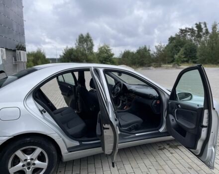 Сірий Мерседес Ц-Клас, об'ємом двигуна 2.2 л та пробігом 320 тис. км за 2099 $, фото 14 на Automoto.ua
