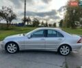 Мерседес Ц-Клас 2003 у Києві на Automoto.ua Сірий Мерседес Ц-Клас, об'ємом двигуна 2.69 л та пробігом 296 тис. км за 5400 $, фото 2 на Automoto.ua