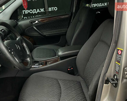 Серый Мерседес Ц-Класс, объемом двигателя 1.8 л и пробегом 250 тыс. км за 6990 $, фото 8 на Automoto.ua