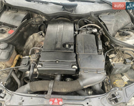 Сірий Мерседес Ц-Клас, об'ємом двигуна 1.8 л та пробігом 300 тис. км за 5000 $, фото 8 на Automoto.ua