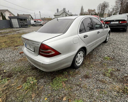 Серый Мерседес Ц-Класс, объемом двигателя 1.8 л и пробегом 260 тыс. км за 4500 $, фото 3 на Automoto.ua