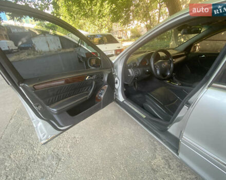 Сірий Мерседес Ц-Клас, об'ємом двигуна 2 л та пробігом 245 тис. км за 5800 $, фото 14 на Automoto.ua