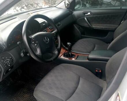 Серый Мерседес Ц-Класс, объемом двигателя 1.8 л и пробегом 310 тыс. км за 5500 $, фото 2 на Automoto.ua