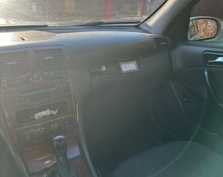 Сірий Мерседес Ц-Клас, об'ємом двигуна 1.8 л та пробігом 301 тис. км за 5200 $, фото 5 на Automoto.ua