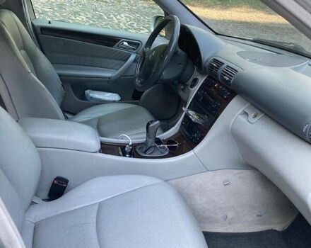 Серый Мерседес Ц-Класс, объемом двигателя 1.8 л и пробегом 247 тыс. км за 5500 $, фото 4 на Automoto.ua