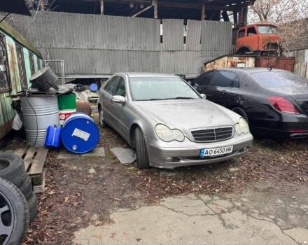 Сірий Мерседес Ц-Клас, об'ємом двигуна 2.1 л та пробігом 270 тис. км за 2750 $, фото 1 на Automoto.ua