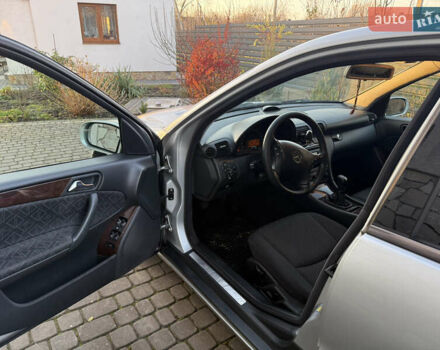 Сірий Мерседес Ц-Клас, об'ємом двигуна 1.8 л та пробігом 312 тис. км за 4800 $, фото 9 на Automoto.ua