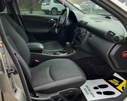 Сірий Мерседес Ц-Клас, об'ємом двигуна 1.8 л та пробігом 250 тис. км за 6990 $, фото 18 на Automoto.ua