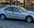 Мерседес Ц-Класс 2003 в Николаеве на Automoto.ua Серый Мерседес Ц-Класс, объемом двигателя 1.8 л и пробегом 239 тыс. км за 5800 $, фото 5 на Automoto.ua