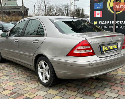 Серый Мерседес Ц-Класс, объемом двигателя 1.8 л и пробегом 250 тыс. км за 6990 $, фото 4 на Automoto.ua