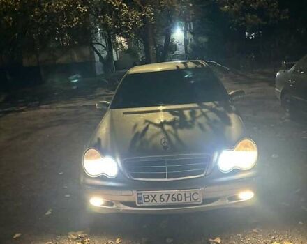 Сірий Мерседес Ц-Клас, об'ємом двигуна 1.8 л та пробігом 301 тис. км за 5200 $, фото 9 на Automoto.ua