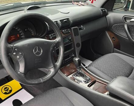 Сірий Мерседес Ц-Клас, об'ємом двигуна 1.8 л та пробігом 250 тис. км за 6990 $, фото 9 на Automoto.ua