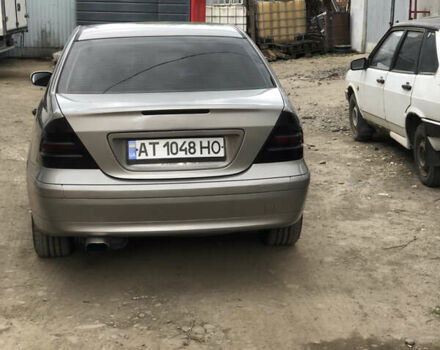 Сірий Мерседес Ц-Клас, об'ємом двигуна 1.8 л та пробігом 300 тис. км за 5100 $, фото 8 на Automoto.ua