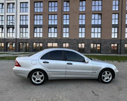 Сірий Мерседес Ц-Клас, об'ємом двигуна 1.8 л та пробігом 289 тис. км за 5500 $, фото 13 на Automoto.ua