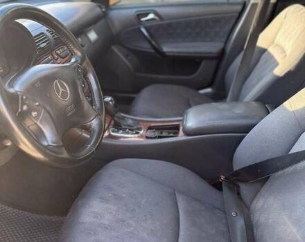 Сірий Мерседес Ц-Клас, об'ємом двигуна 1.8 л та пробігом 301 тис. км за 5200 $, фото 3 на Automoto.ua