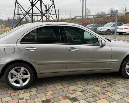 Сірий Мерседес Ц-Клас, об'ємом двигуна 1.8 л та пробігом 250 тис. км за 6990 $, фото 7 на Automoto.ua
