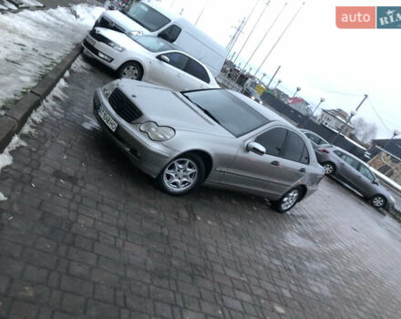 Сірий Мерседес Ц-Клас, об'ємом двигуна 1.8 л та пробігом 300 тис. км за 5100 $, фото 6 на Automoto.ua