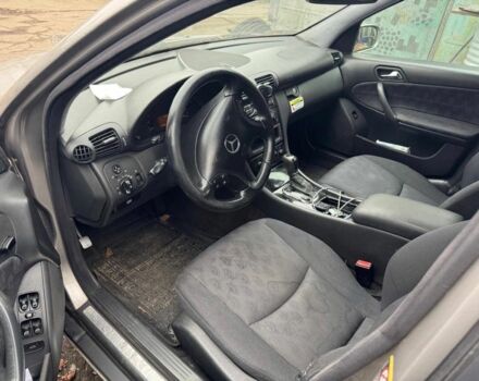 Сірий Мерседес Ц-Клас, об'ємом двигуна 2.1 л та пробігом 270 тис. км за 2750 $, фото 5 на Automoto.ua