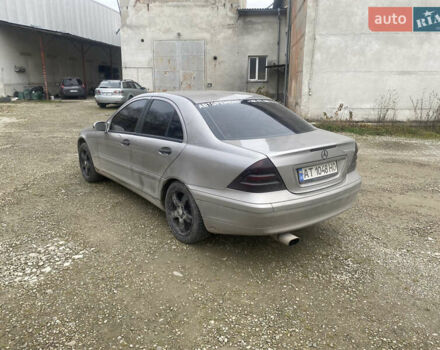 Сірий Мерседес Ц-Клас, об'ємом двигуна 1.8 л та пробігом 300 тис. км за 5000 $, фото 2 на Automoto.ua