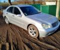 Сірий Мерседес Ц-Клас, об'ємом двигуна 2.2 л та пробігом 340 тис. км за 4900 $, фото 1 на Automoto.ua