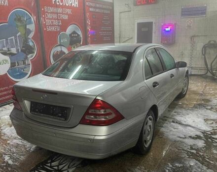 Серый Мерседес Ц-Класс, объемом двигателя 1.8 л и пробегом 240 тыс. км за 3500 $, фото 5 на Automoto.ua