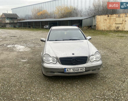 Серый Мерседес Ц-Класс, объемом двигателя 1.8 л и пробегом 302 тыс. км за 4900 $, фото 5 на Automoto.ua