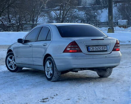 Серый Мерседес Ц-Класс, объемом двигателя 2.4 л и пробегом 206 тыс. км за 5100 $, фото 3 на Automoto.ua