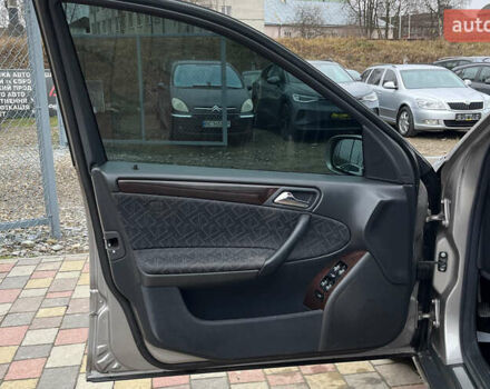 Серый Мерседес Ц-Класс, объемом двигателя 1.8 л и пробегом 250 тыс. км за 6990 $, фото 21 на Automoto.ua