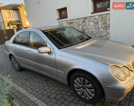 Сірий Мерседес Ц-Клас, об'ємом двигуна 1.8 л та пробігом 312 тис. км за 4800 $, фото 4 на Automoto.ua