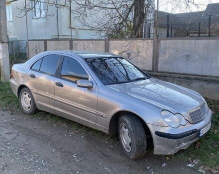 Сірий Мерседес Ц-Клас, об'ємом двигуна 2.1 л та пробігом 300 тис. км за 4500 $, фото 2 на Automoto.ua