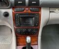 Мерседес Ц-Класс 2003 в Николаеве на Automoto.ua Серый Мерседес Ц-Класс, объемом двигателя 1.8 л и пробегом 239 тыс. км за 5800 $, фото 14 на Automoto.ua