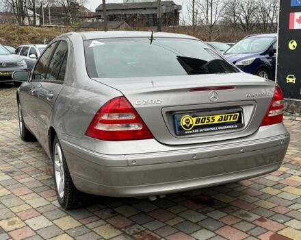 Сірий Мерседес Ц-Клас, об'ємом двигуна 1.8 л та пробігом 250 тис. км за 6990 $, фото 5 на Automoto.ua