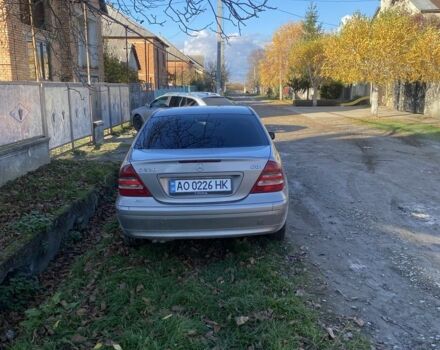 Сірий Мерседес Ц-Клас, об'ємом двигуна 2.1 л та пробігом 300 тис. км за 4500 $, фото 4 на Automoto.ua