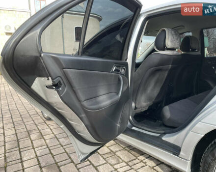 Серый Мерседес Ц-Класс, объемом двигателя 1.8 л и пробегом 211 тыс. км за 7770 $, фото 5 на Automoto.ua