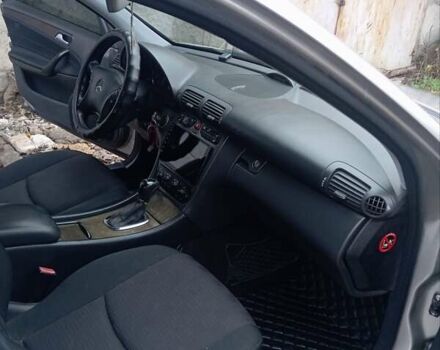 Серый Мерседес Ц-Класс, объемом двигателя 1.8 л и пробегом 245 тыс. км за 5200 $, фото 6 на Automoto.ua