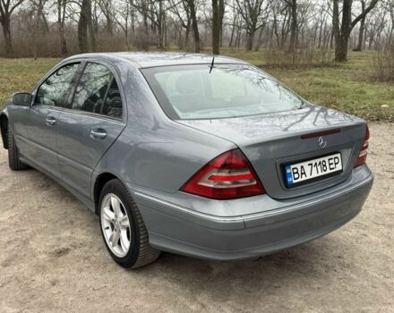 Серый Мерседес Ц-Класс, объемом двигателя 2.1 л и пробегом 500 тыс. км за 5400 $, фото 7 на Automoto.ua
