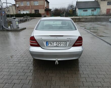 Серый Мерседес Ц-Класс, объемом двигателя 0 л и пробегом 180 тыс. км за 2600 $, фото 3 на Automoto.ua